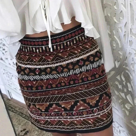 H&M Embroidery Min Skirt - Picture 4 of 9